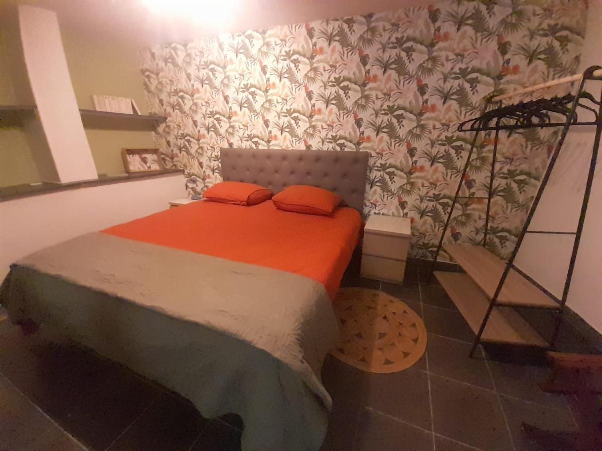 Gite Olivia Saint-Florent-sur-Auzonnet Exterior photo